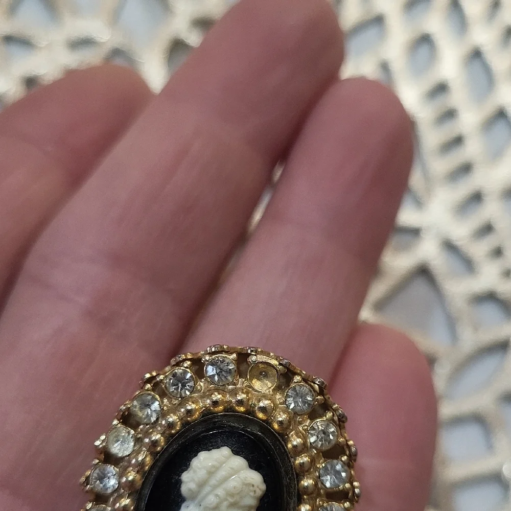 Coro Cameo Brooch Signed Gold Tone Rhinestone Victorian Revival